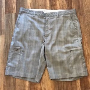 Men’s Greg Norman Cargo Golf Shorts
